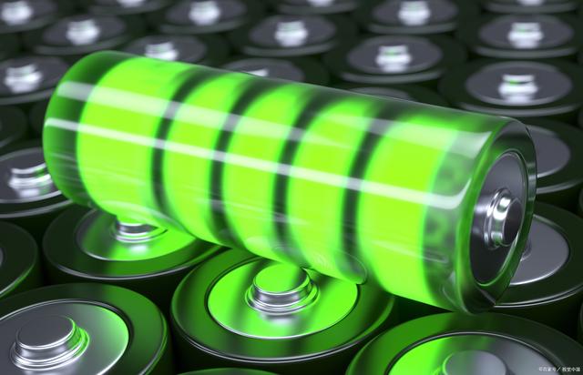 國內外市占率持續(xù)提升 磷酸鐵鋰電池受青睞